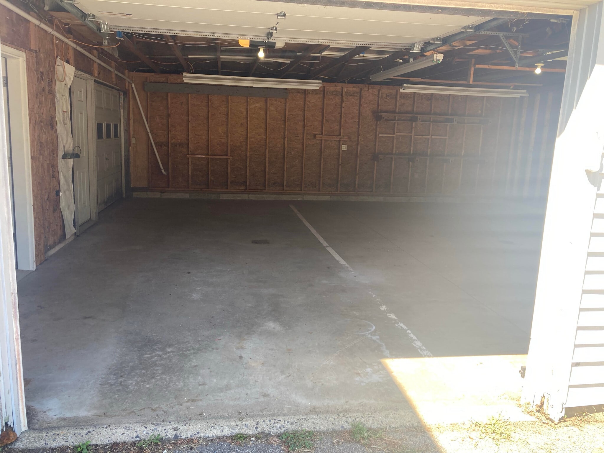 Building Photo - 3 Rogers Ln