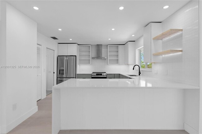 Building Photo - 9125 SE Karin St