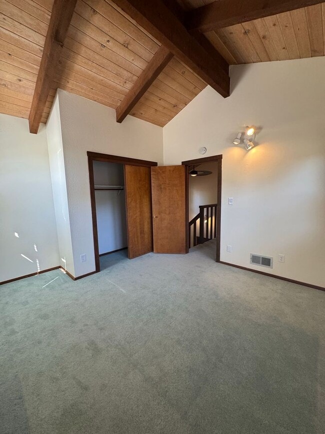 Building Photo - 3 Bed, 2 Bath Condo in Bear Valley READY NOW!