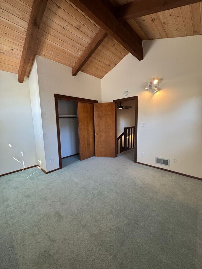 Building Photo - 36 Meadow Lakes Dr