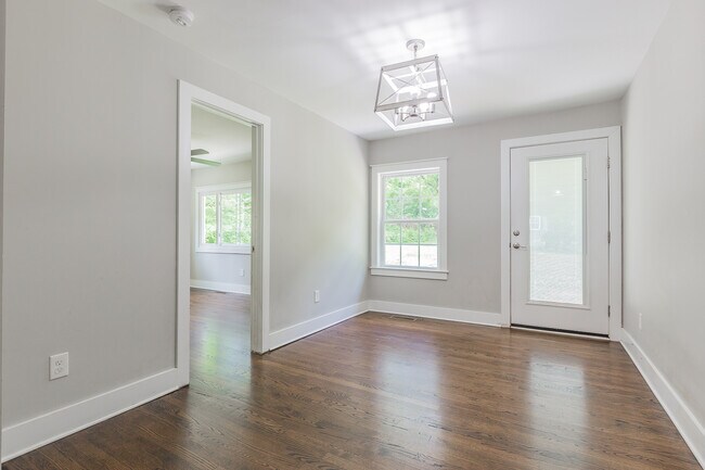 Building Photo - 3353 Van Buren St