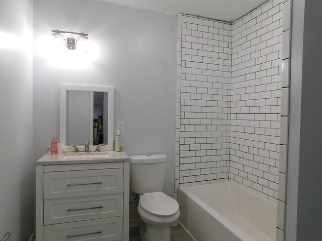 Building Photo - 4446 Christina Dr