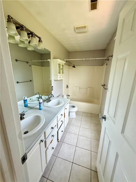 Building Photo - 125 Goldenrod Dr