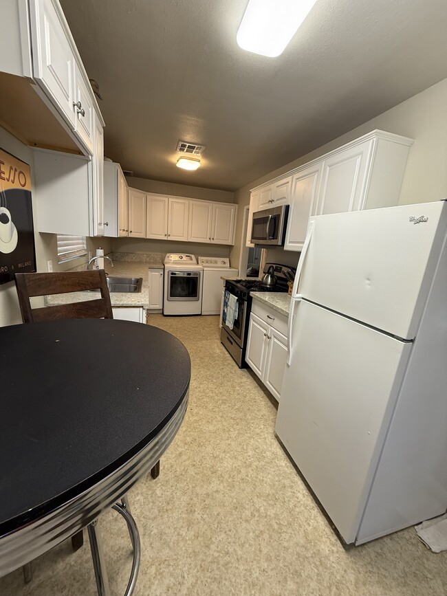 Building Photo - 2414 16th St