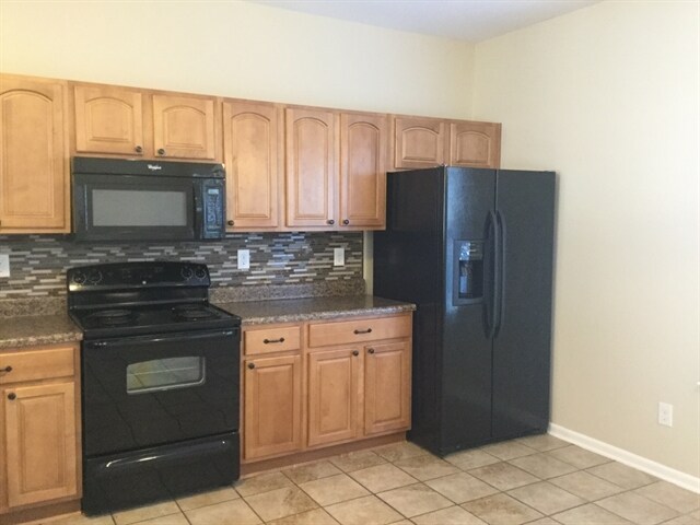 Building Photo - 145 Collenton Ln