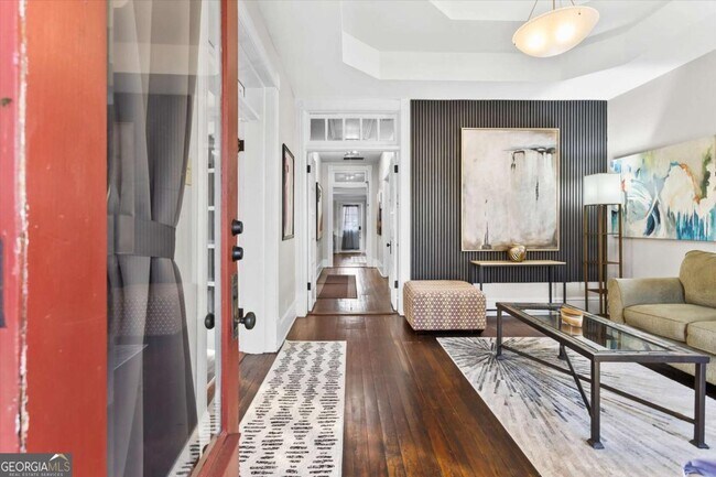 Building Photo - 867 Beecher St SW