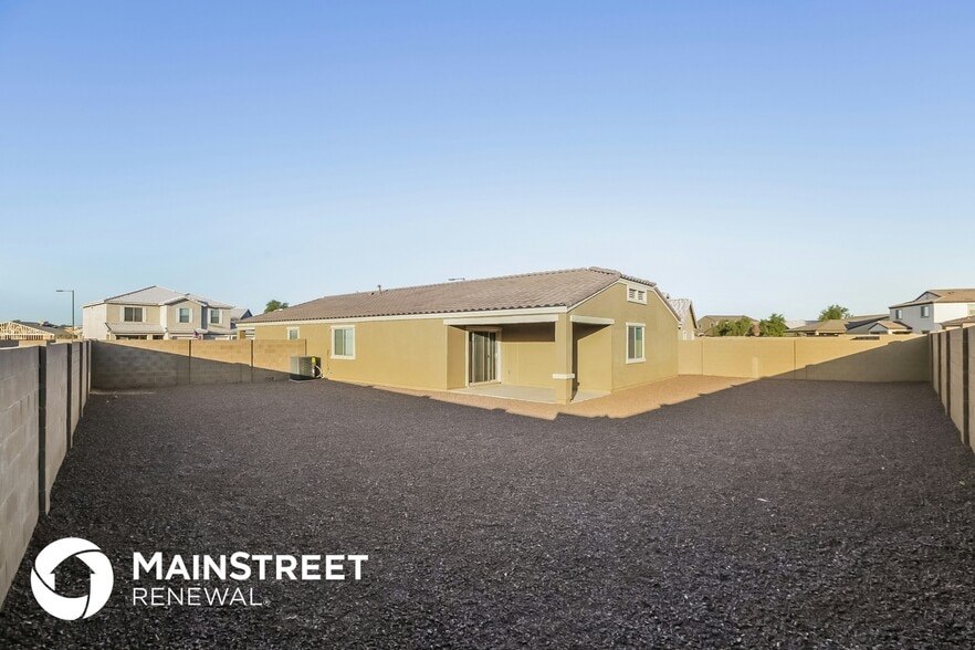 Building Photo - 25368 W Mahoney Ave