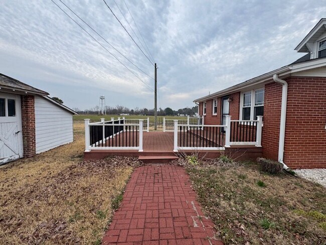 Building Photo - Charming 3-bedroom, 2-bath home in Turkey, NC