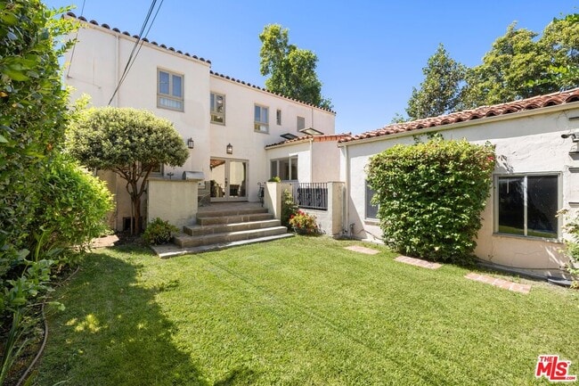 Building Photo - 200 S McCarty Dr