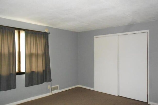 Building Photo - 5619 Beaver Dam Rd