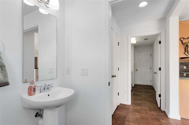 Building Photo - 337 Alfani St
