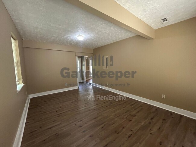 Building Photo - 101 Autumn Leaf