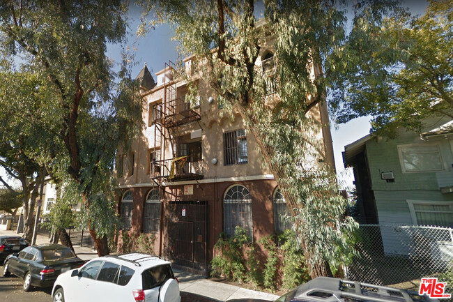Building Photo - 1117 S Westlake Ave
