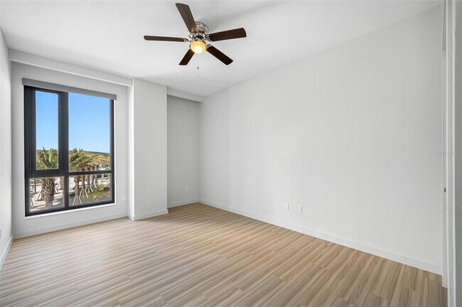 Building Photo - 5 N Osceola Ave