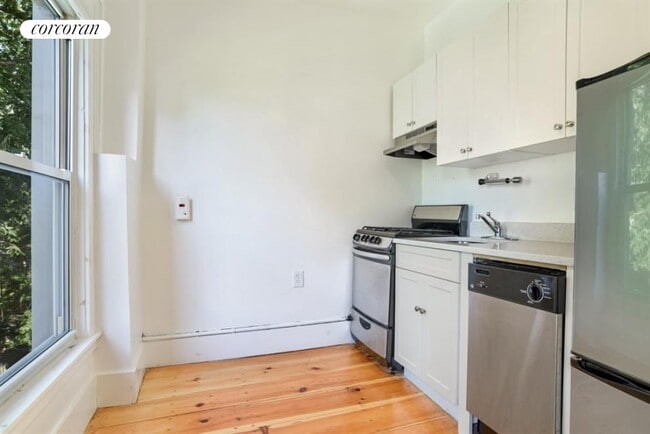 Building Photo - 129 Clifton Pl