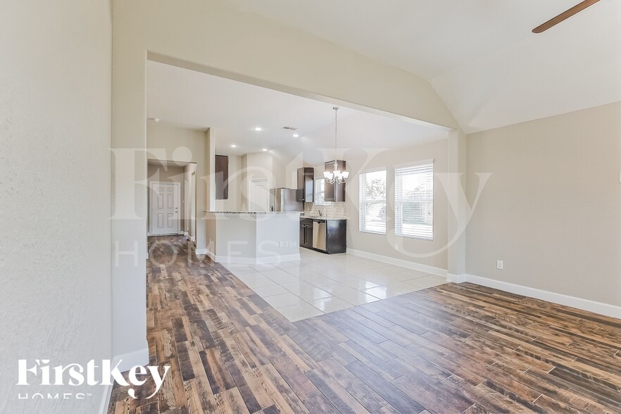 Building Photo - 2598 Magnolia Fair Way