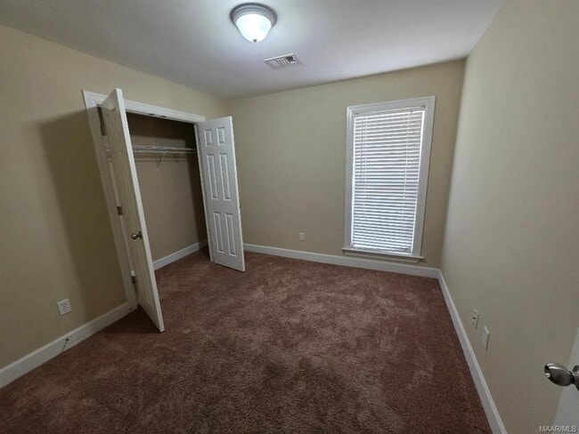 Building Photo - 9354 Wrens Way