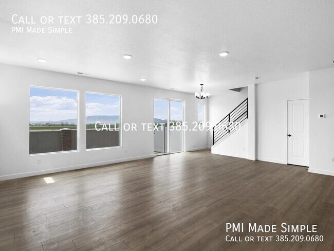 Building Photo - 4935 N Willowbank Dr