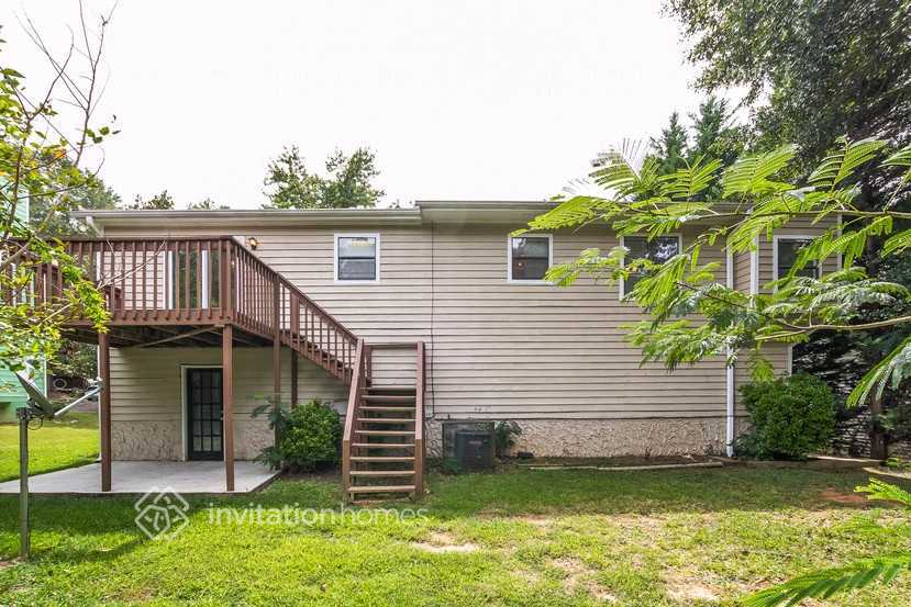 Building Photo - 2742 Mountbery Dr