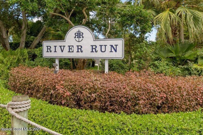Building Photo - 6124 S River Run Dr