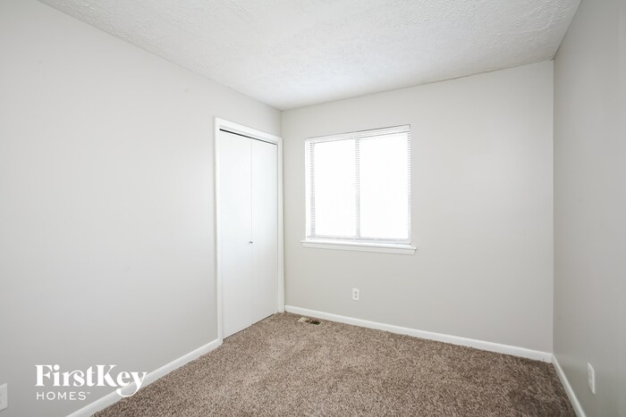 Building Photo - 11319 Wolf Ln