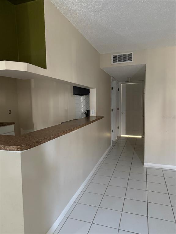 Building Photo - 9134 Tudor Dr