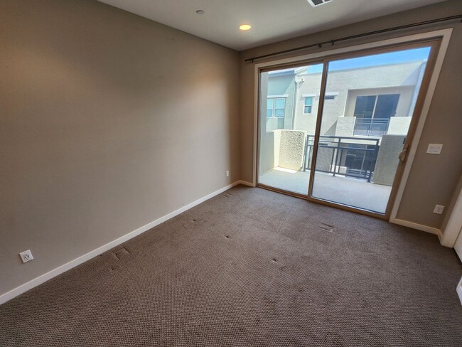 Building Photo - Two Bedroom Condo unit within Affinity of ...