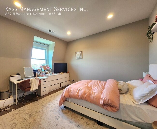 Building Photo - 837 N Wolcott Ave