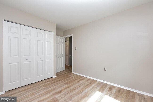 Building Photo - 8853 Teakwood Ct