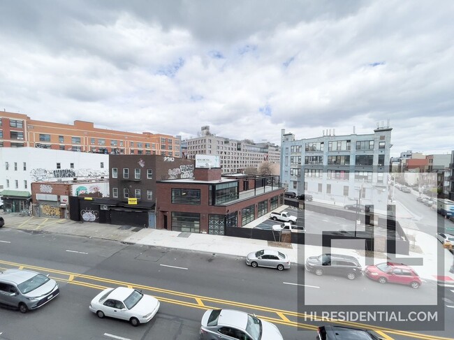 Building Photo - Bushwick Avenue / 2 Bedroom, 1 Bathroom / ...