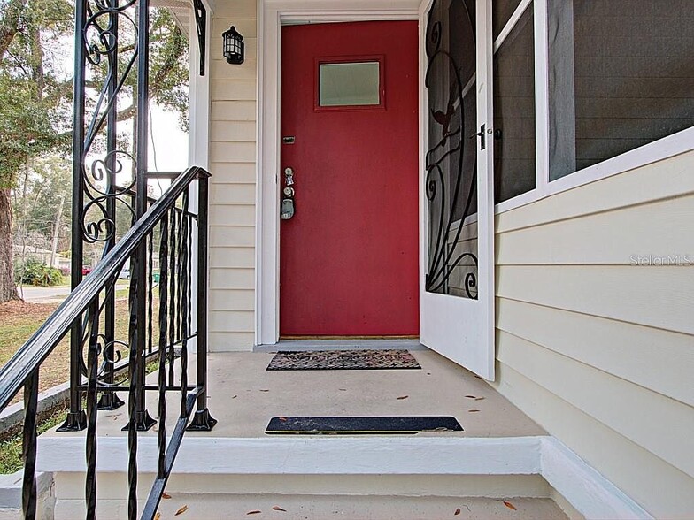 Front Door - 604 N Kentucky Ave