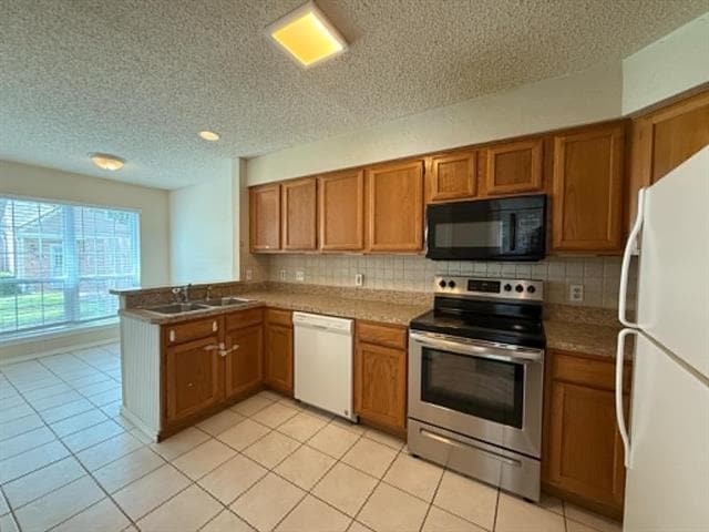 Building Photo - 17820 Windflower Way