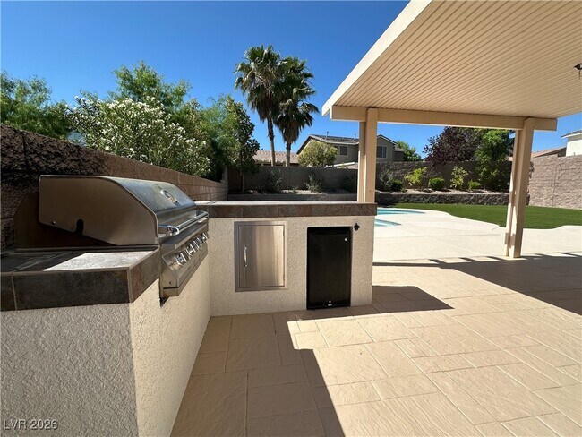 Building Photo - 2385 Quintet Ave