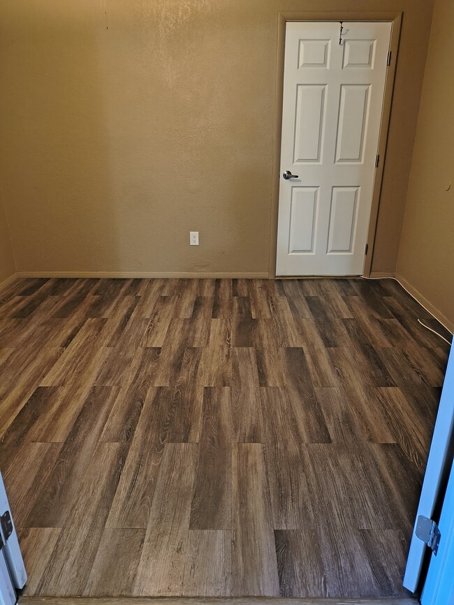 Building Photo - 16916 E Salida Dr
