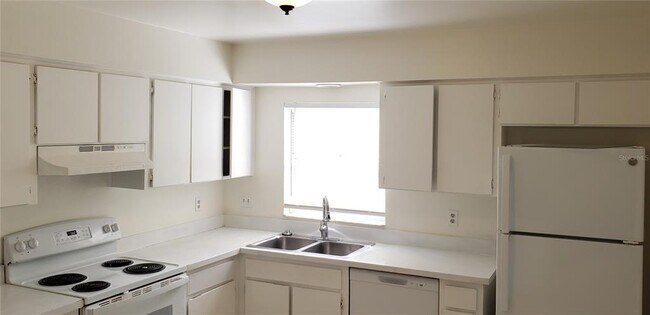 Building Photo - 16106 Sagebrush Rd