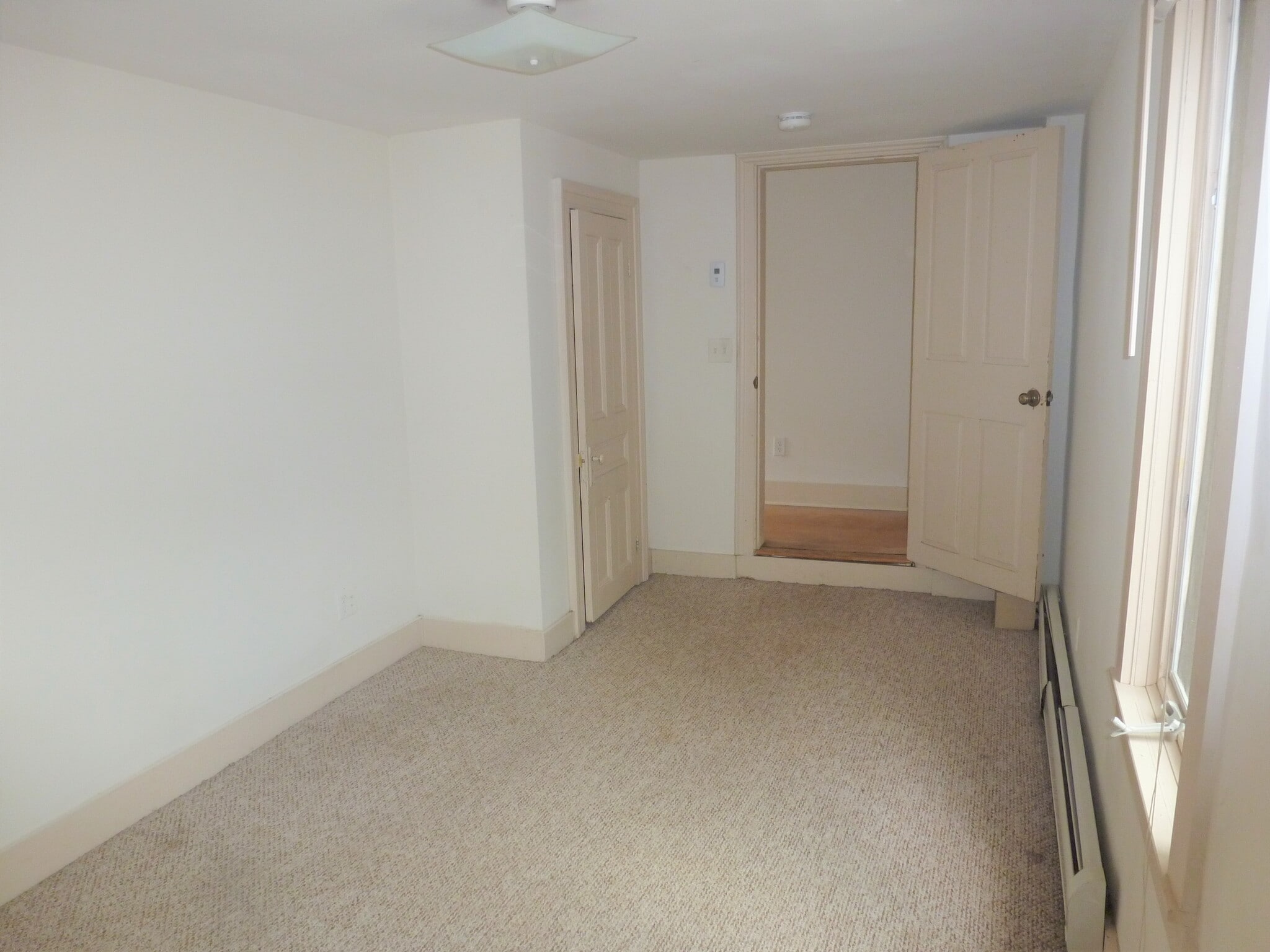 Building Photo - 97 N Winooski Ave