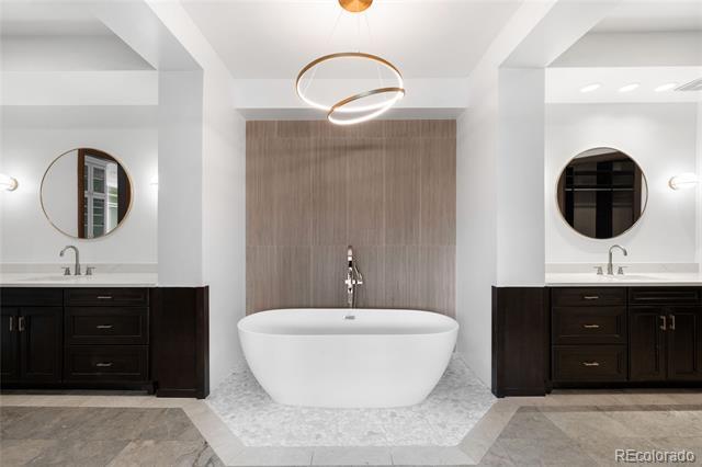 Building Photo - 1665 Central St