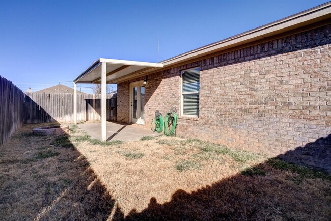 Building Photo - 3/2 in South Lubbock