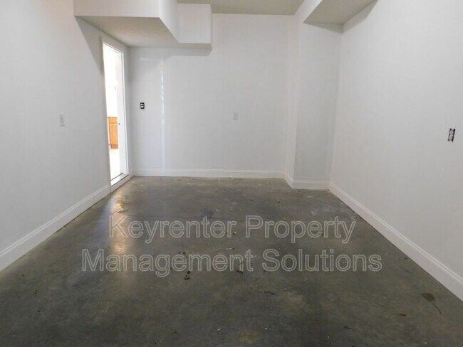 Building Photo - 22 Enchanted View Cir