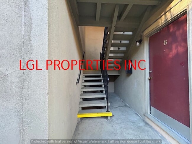 Building Photo - MontTrust2623