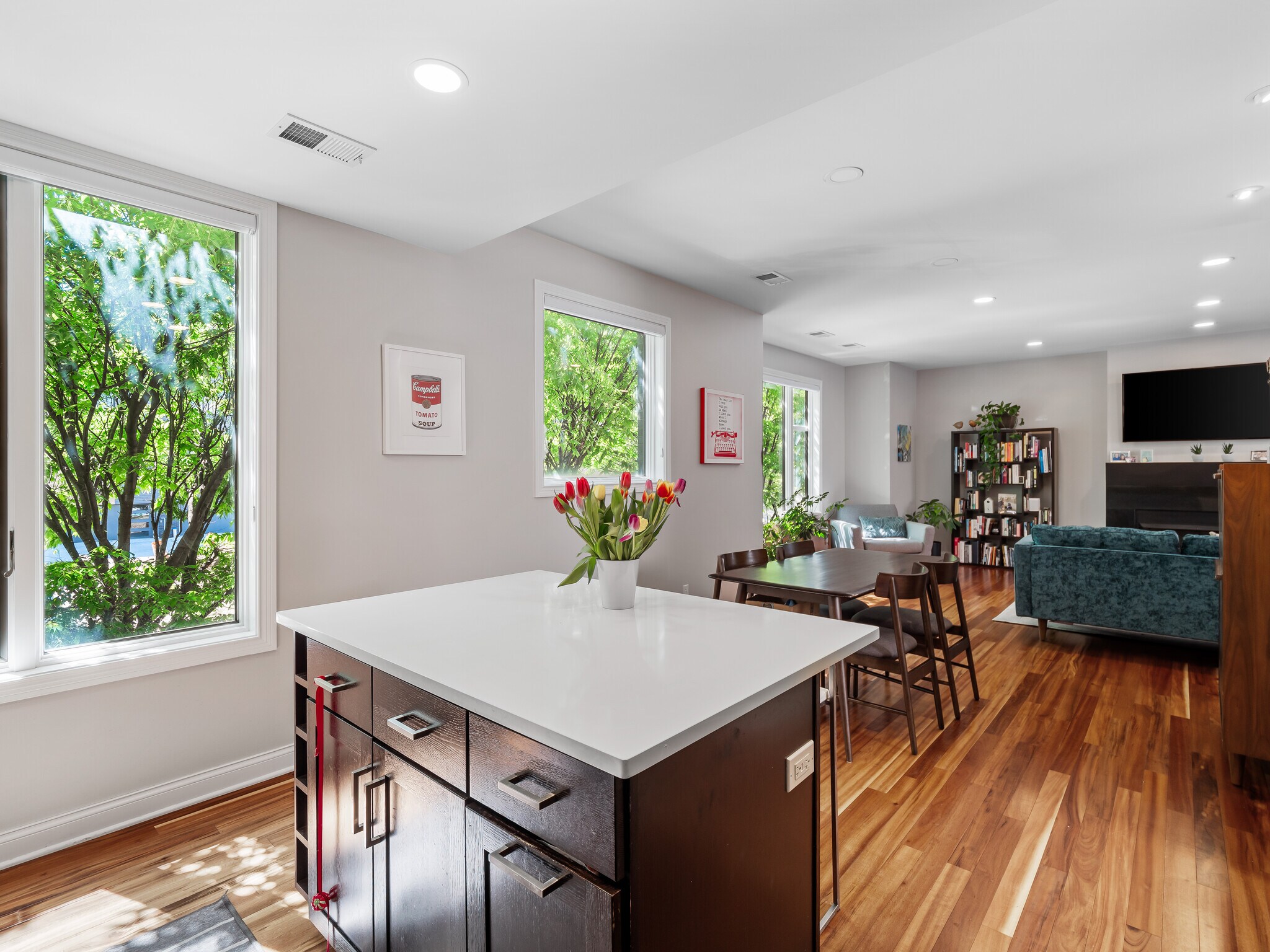 Building Photo - 1471 Lindazzo Ave