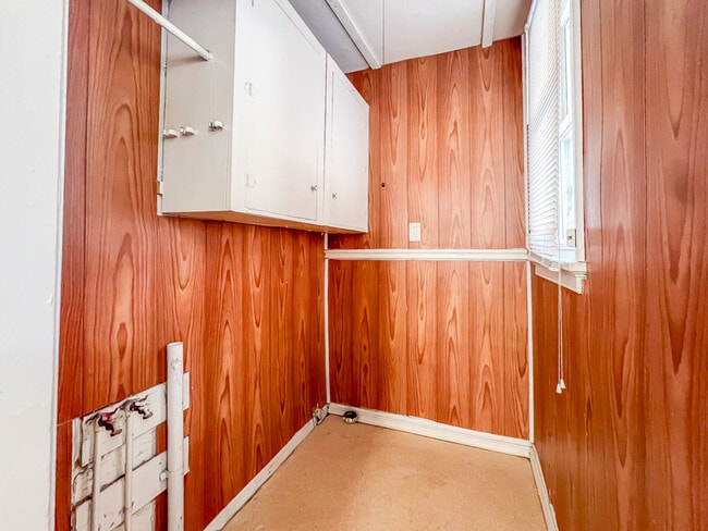 Building Photo - 1113 Evergreen Ave