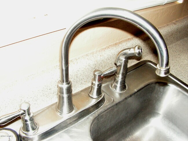 Building Photo - 6725 W Brown St