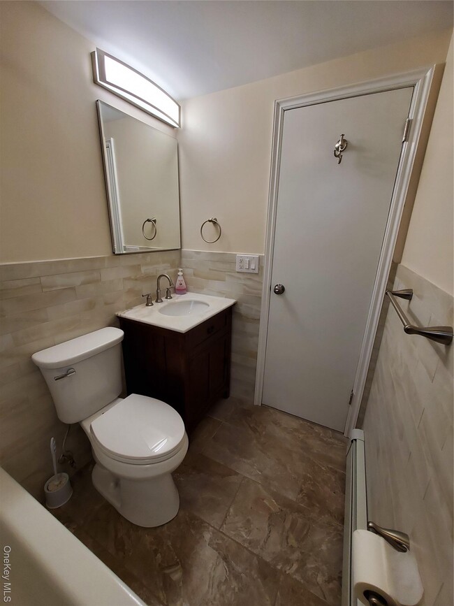 Building Photo - 273 S 16th St