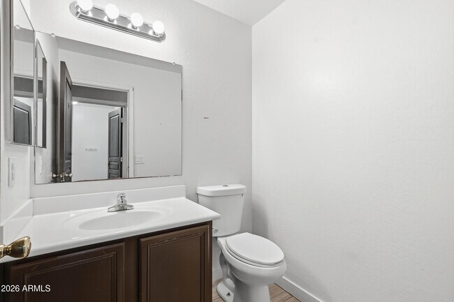 Building Photo - 1537 E Bowman Dr