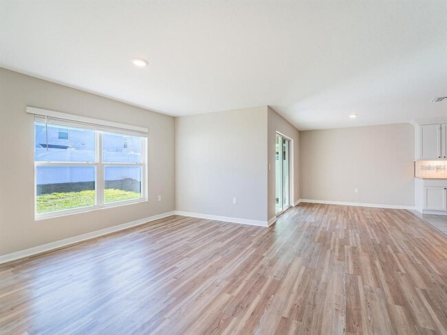 Building Photo - 13748 Wineberry Dr