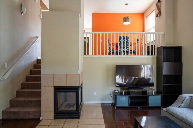 Building Photo - 1327 Auzerais Ave