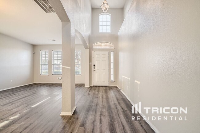 Building Photo - 6269 Trinity Creek Dr