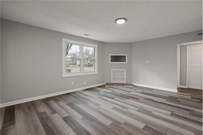 Building Photo - 806 Crestline Rd NW