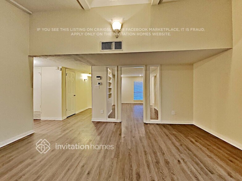 Building Photo - 6813 Curry Dr